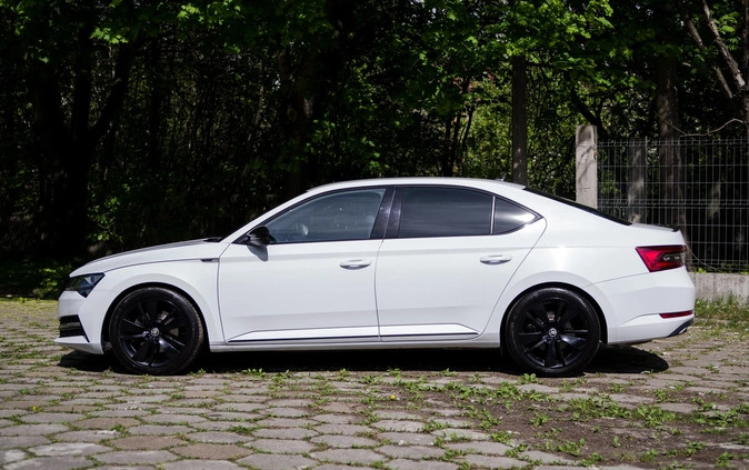 Skoda Superb cena 108499 przebieg: 129000, rok produkcji 2019 z Karlino małe 407